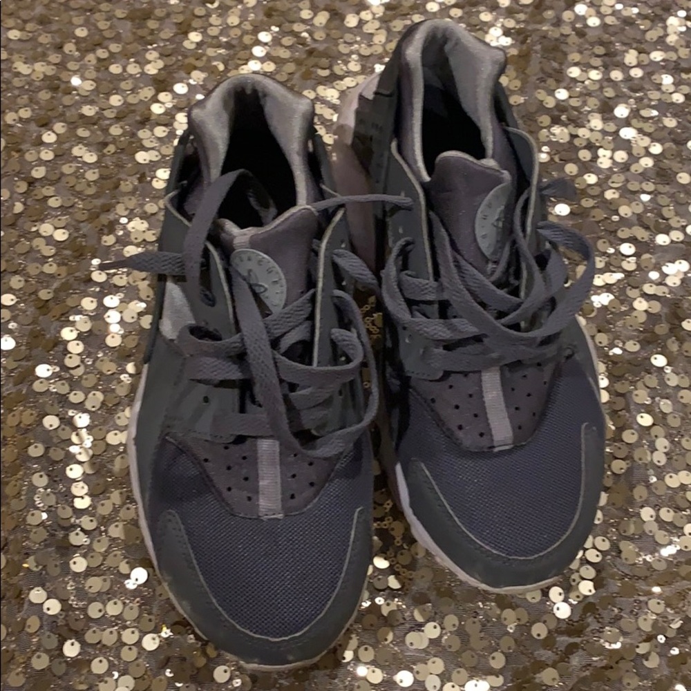 Gray Nikes - image 3